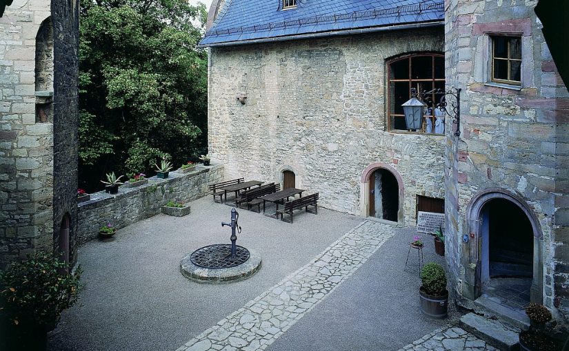 Oberschloss Kranichfeld: Burginnenhof