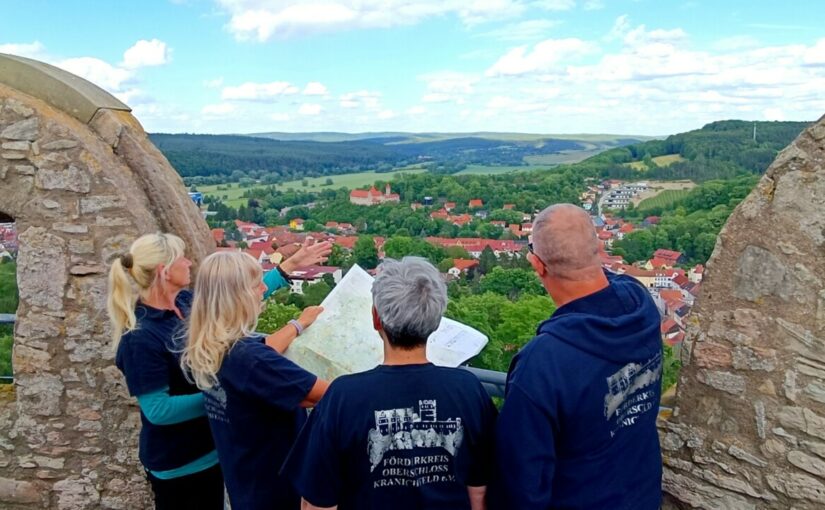 Verein fördert Orientierungstafeln auf Oberschloss Kranichfeld